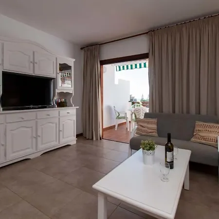 شقة Victoria Court Ii H117 - One Bed With Sunny Balcony لوس كريستيانوس
