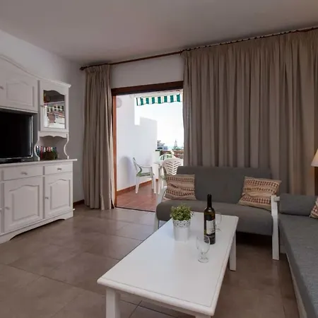 Victoria Court Ii H117 - One Bed With Sunny Balcony لوس كريستيانوس