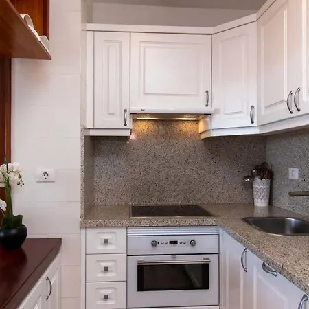 Victoria Court Ii H117 - One Bed With Sunny Balcony Appartement Los Cristianos (Tenerife)